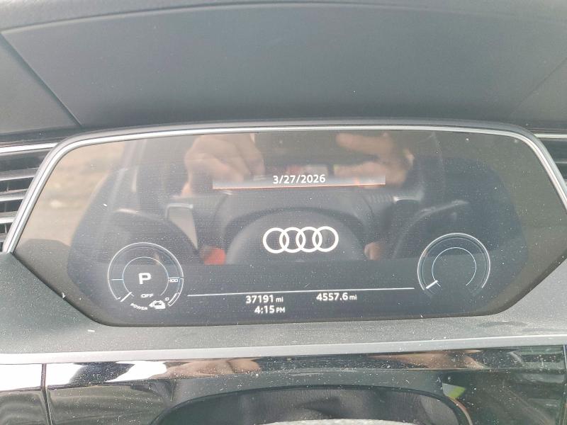 48141236 :رقم المزاد ، WA1VAAGE4KB009196 vin ، 2019 Audi E-tron مزاد بيع