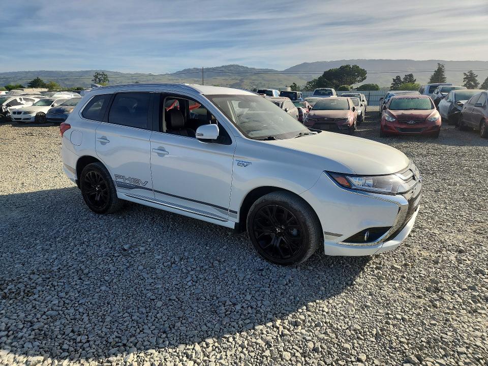 Продаж на аукціоні авто 2018 Mitsubishi Outlander, vin: JA4J24A58JZ032170, номер лоту: 47177076