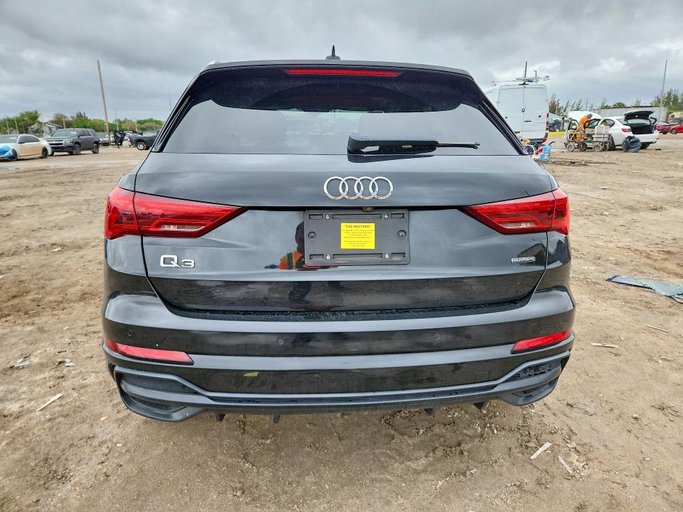 46741736 :رقم المزاد ، WA1EECF37L1027263 vin ، 2020 Audi Q3 مزاد بيع