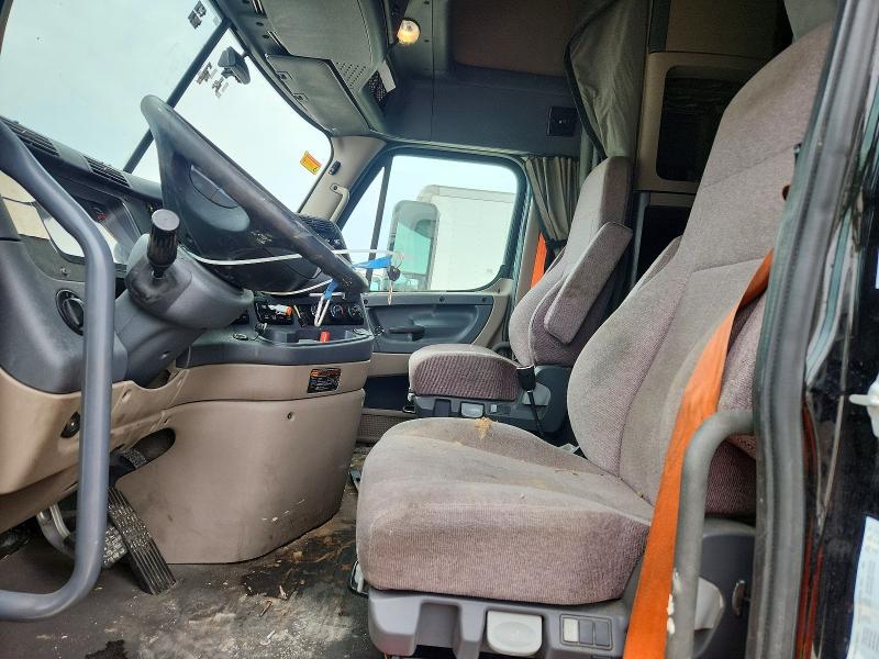 45846216 :رقم المزاد ، 3AKJGLDV0LDLG7634 vin ، 2020 Freigliner Cascadia 125 مزاد بيع