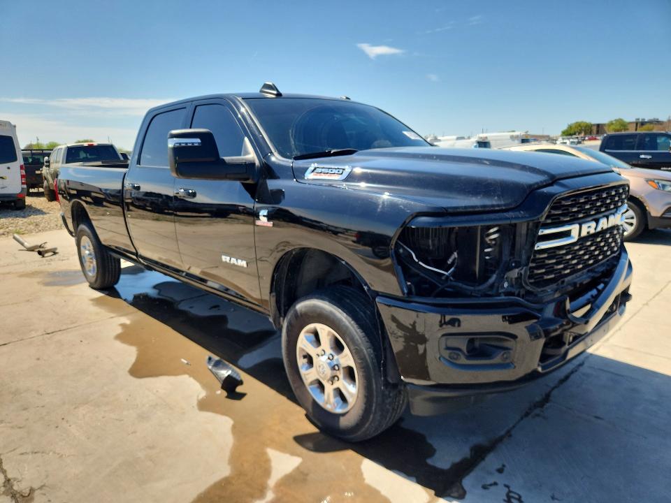 55246446 :رقم المزاد ، 3C63R3HL0RG260238 vin ، 2024 Ram 3500 مزاد بيع