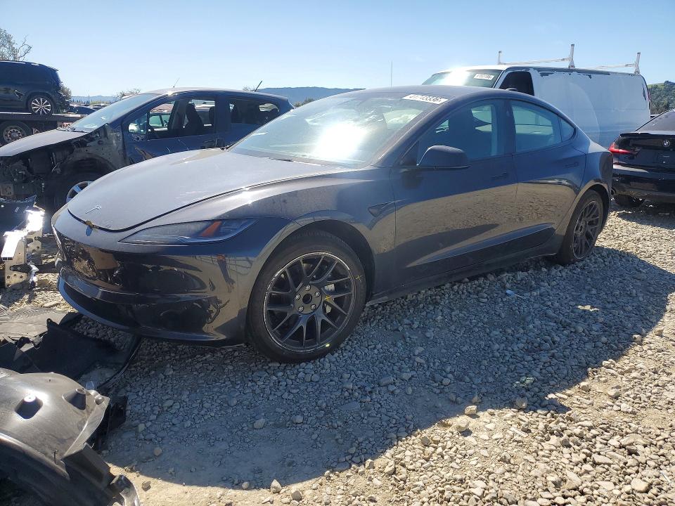 41743336 :رقم المزاد ، 5YJ3E1EA1SF886016 vin ، 2025 Tesla Model 3 مزاد بيع