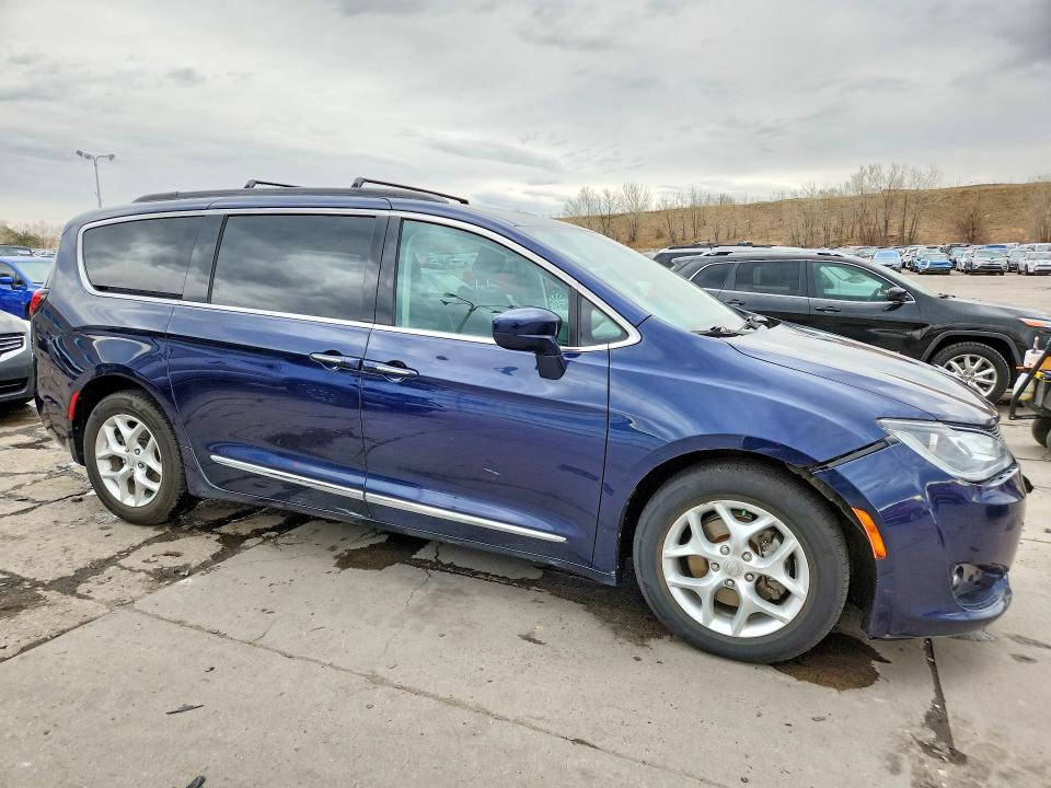 Продаж на аукціоні авто 2017 Chrysler Pacifica, vin: 2C4RC1BG1HR638435, номер лоту: 46892476