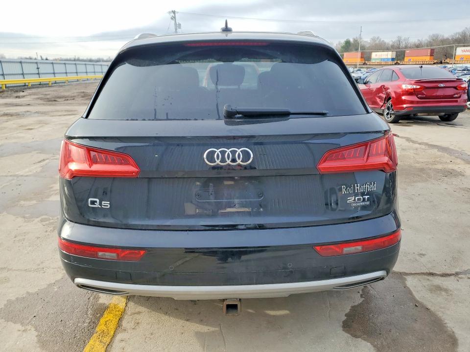 46875646 :رقم المزاد ، WA1BNAFY3J2043373 vin ، 2018 Audi Q5 مزاد بيع