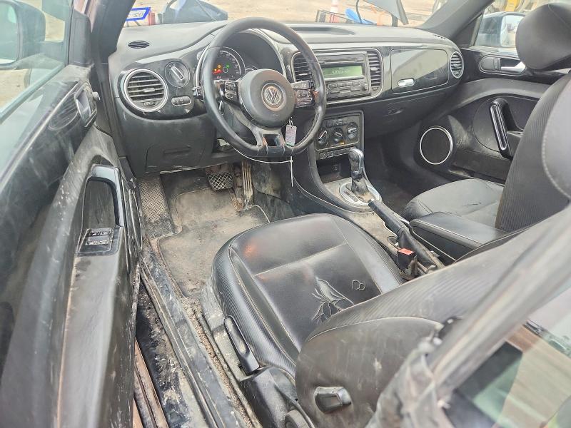 41772066 :رقم المزاد ، 3VW517AT9FM814672 vin ، 2015 Volkswagen Beetle مزاد بيع