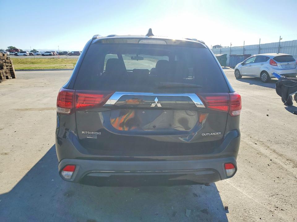 Продаж на аукціоні авто 2019 Mitsubishi Outlander, vin: JA4AD3A34KZ035247, номер лоту: 47193346