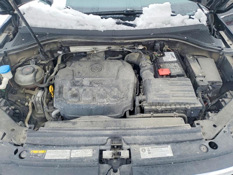 46138996 :رقم المزاد ، 3VV4B7AXXJM176330 vin ، 2018 Volkswagen Tiguan مزاد بيع