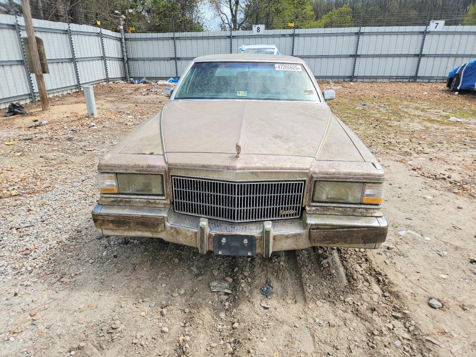 47269626 :رقم المزاد ، 1G6DW5476NR710272 vin ، 1992 Cadillac Brougham مزاد بيع