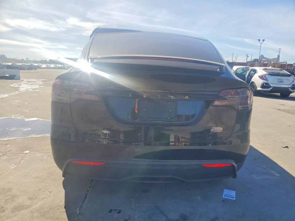 79569585 :رقم المزاد ، 7SAXCBE69RF437446 vin ، 2024 Tesla Model X مزاد بيع