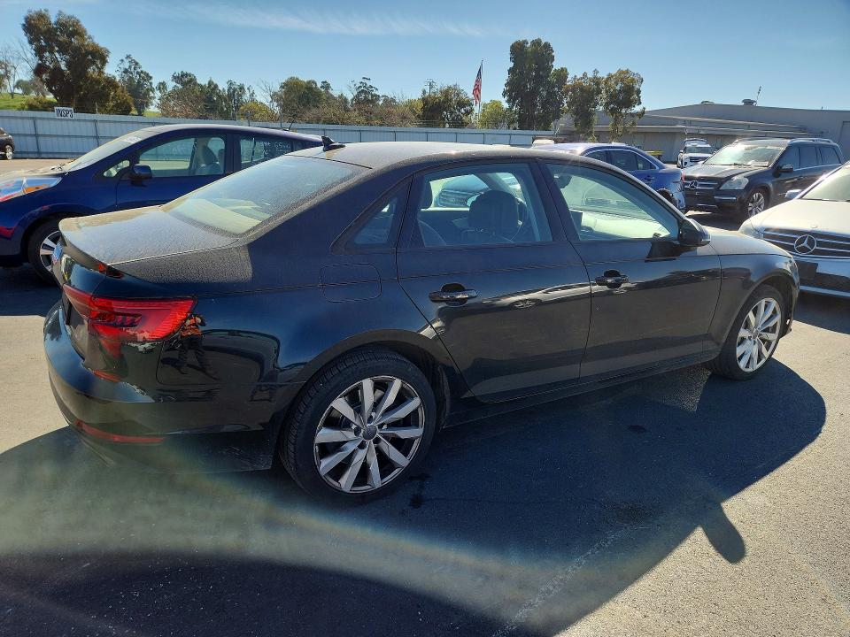 Продаж на аукціоні авто 2017 Audi A4, vin: WAUGNAF4XHN000745, номер лоту: 46240456