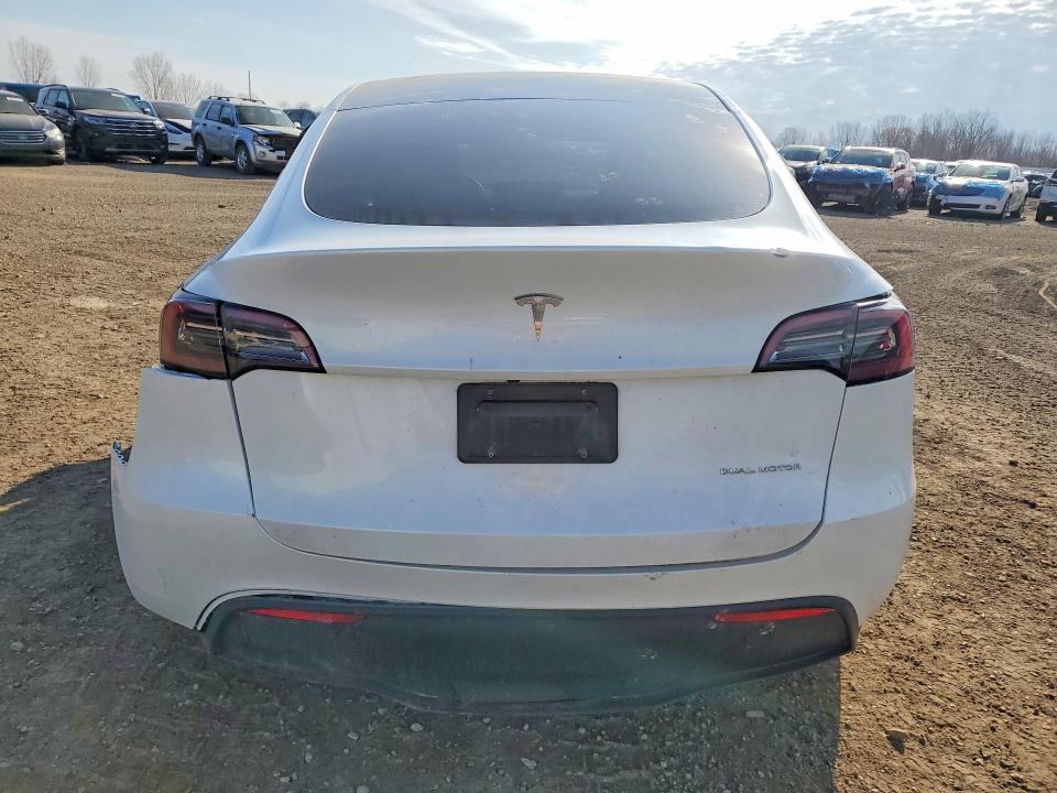 Auction sale of the 2023 Tesla Model Y, vin: 7SAYGDEE8PA119663, lot number: 48084456