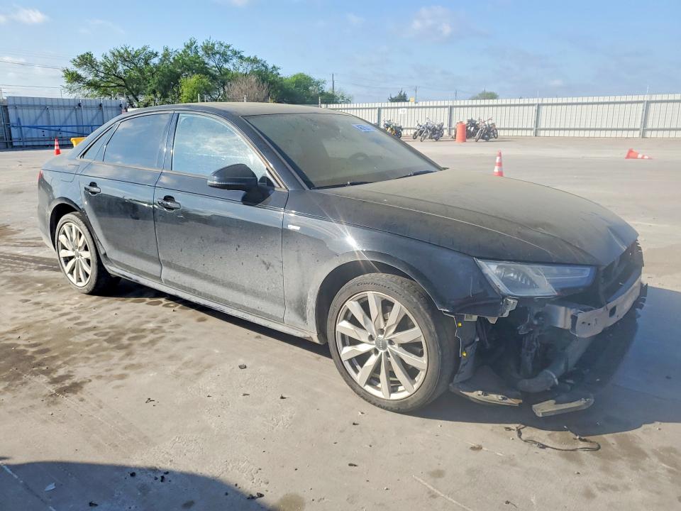 Продажа на аукционе авто 2018 Audi A4, vin: WAUKMAF4XJA130714, номер лота: 46750436