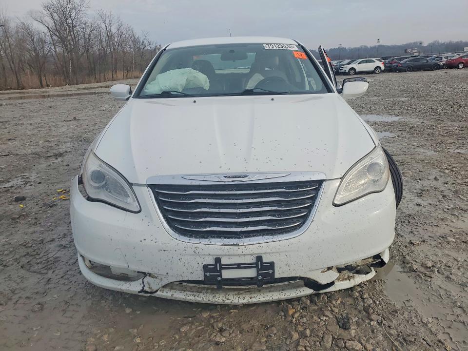 Продажа на аукционе авто 2013 Chrysler 200, vin: 1C3CCBBG4DN703477, номер лота: 79129635
