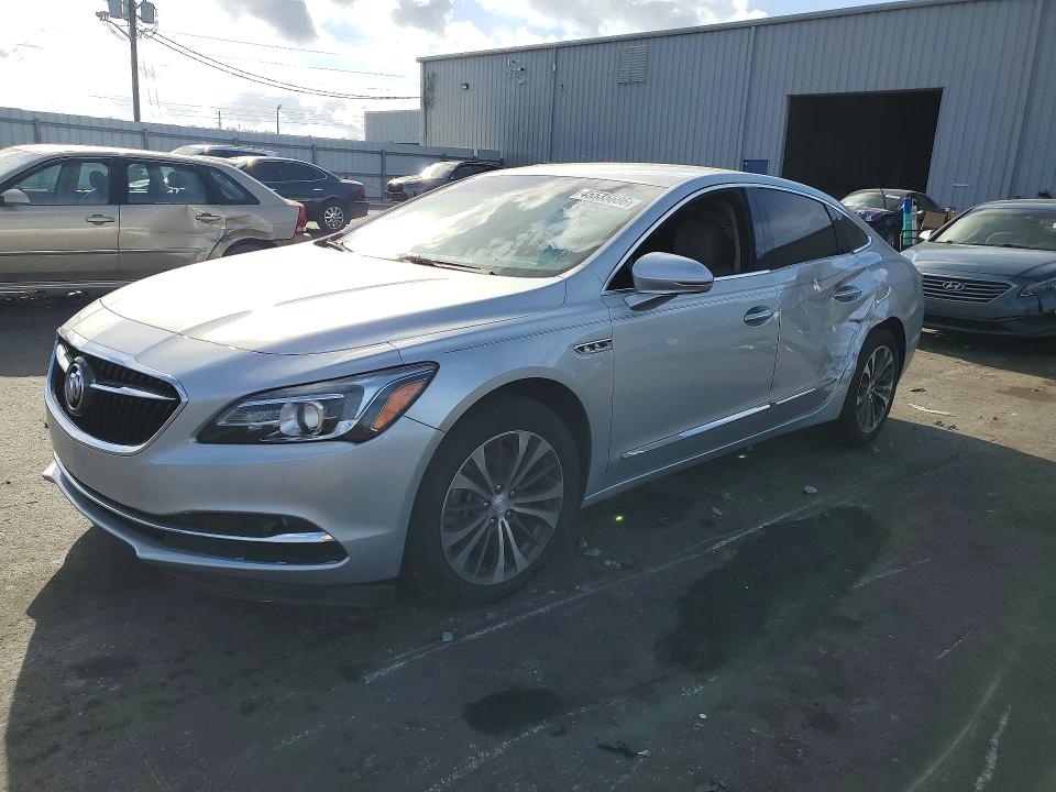 45535686 :رقم المزاد ، 1G4ZP5SS8HU168239 vin ، 2017 Buick Lacrosse مزاد بيع
