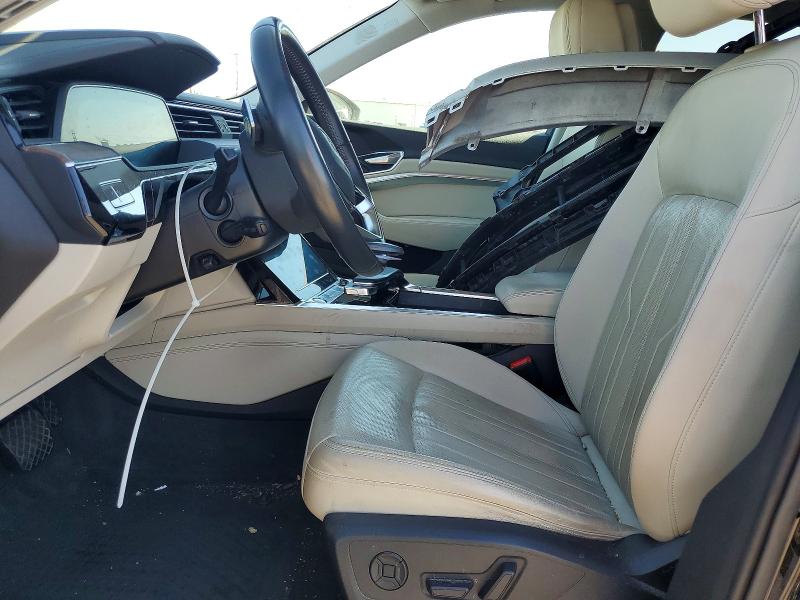 46636236 :رقم المزاد ، WA1LAAGE9KB008892 vin ، 2019 Audi E-tron مزاد بيع