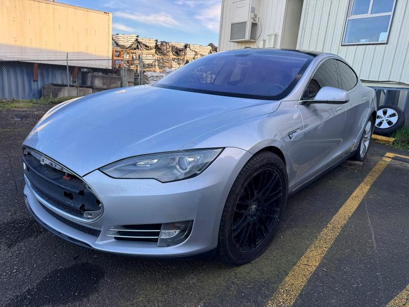 Продажа на аукционе авто 2013 Tesla Model S, vin: 5YJSA1CN1DFP26170, номер лота: 45570056