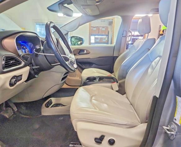 46021126 :رقم المزاد ، 2C4RC1BG1JR236131 vin ، 2018 Chrysler Pacifica مزاد بيع