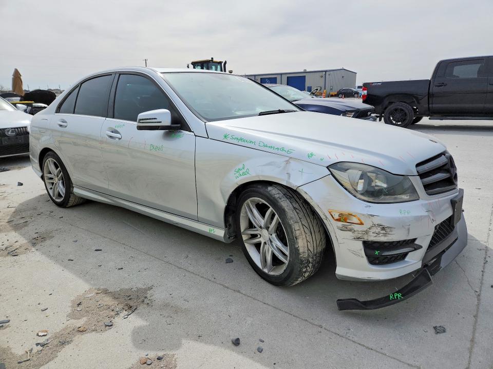45676626 :رقم المزاد ، WDDGF4HB0EA963093 vin ، 2014 Mercedes-benz C مزاد بيع
