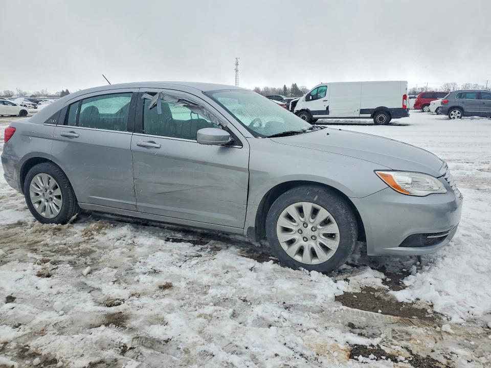 41840626 :رقم المزاد ، 1C3CCBAB1EN232122 vin ، 2014 Chrysler 200 مزاد بيع