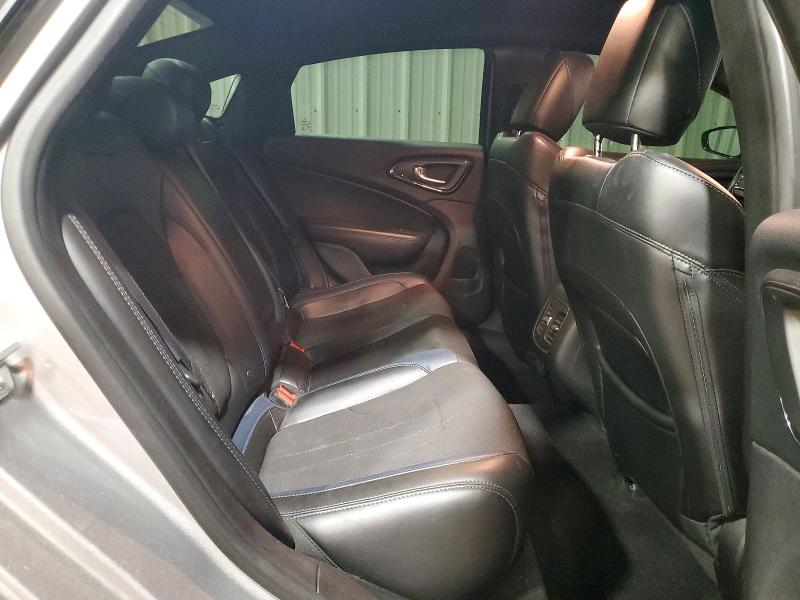 48118006 :رقم المزاد ، 1C3CCCDG5FN736543 vin ، 2015 Chrysler 200 مزاد بيع