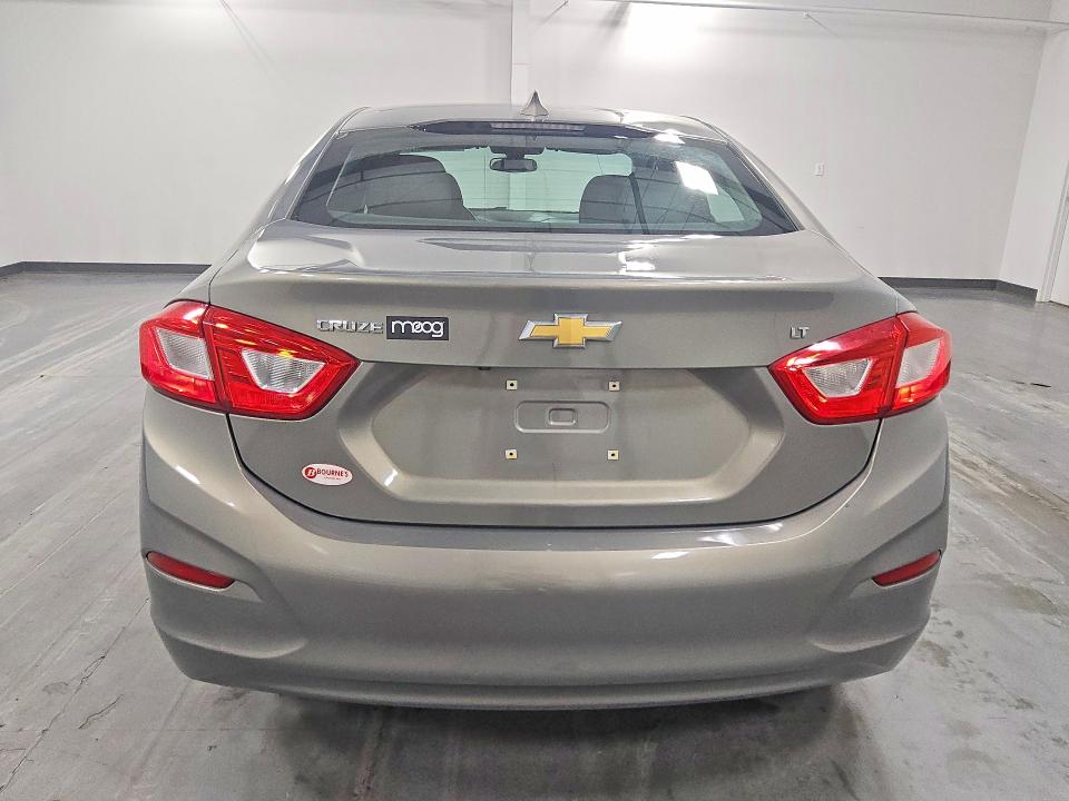 45534336 :رقم المزاد ، 1G1BE5SM9H7130135 vin ، 2017 Chevrolet Cruze مزاد بيع