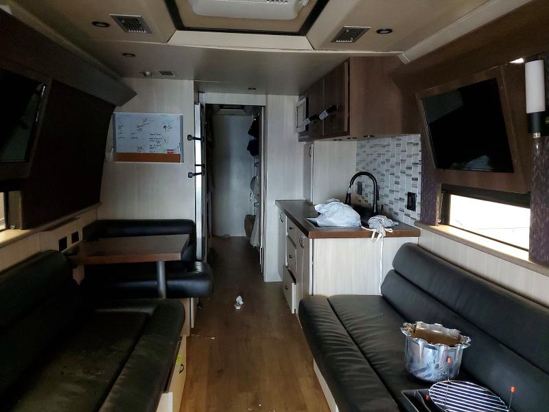 Продаж на аукціоні авто 1998 Prevost Unknown, vin: 2PCE33497W1026308, номер лоту: 79936895