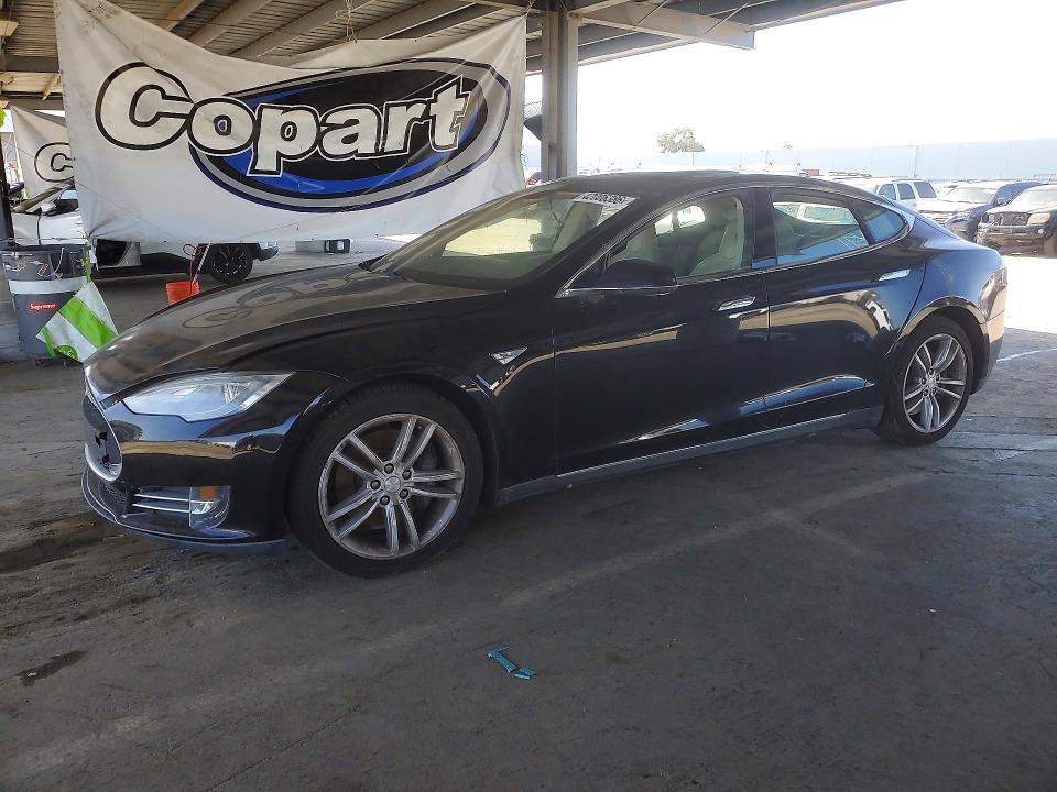 Продажа на аукционе авто 2013 Tesla Model S, vin: 5YJSA1AC1DFP10729, номер лота: 42006386