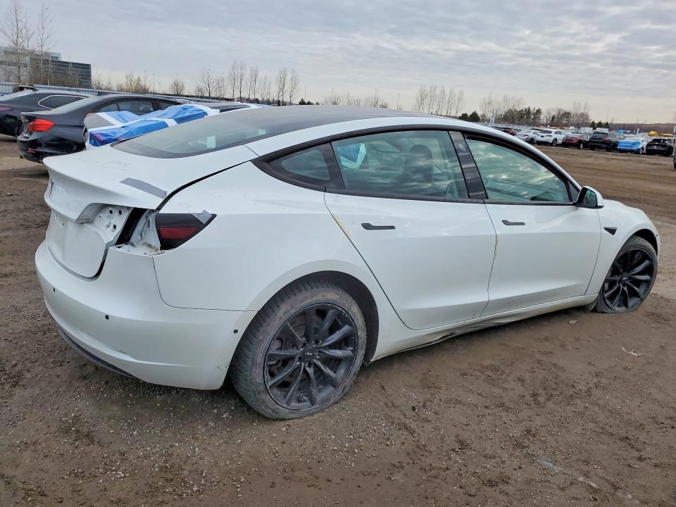 47658976 :رقم المزاد ، 5YJ3E1EA7NF165400 vin ، 2022 Tesla Model 3 مزاد بيع