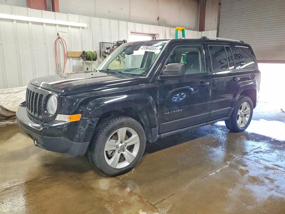 41964086 :رقم المزاد ، 1C4NJRFB0GD612654 vin ، 2016 Jeep Patriot مزاد بيع