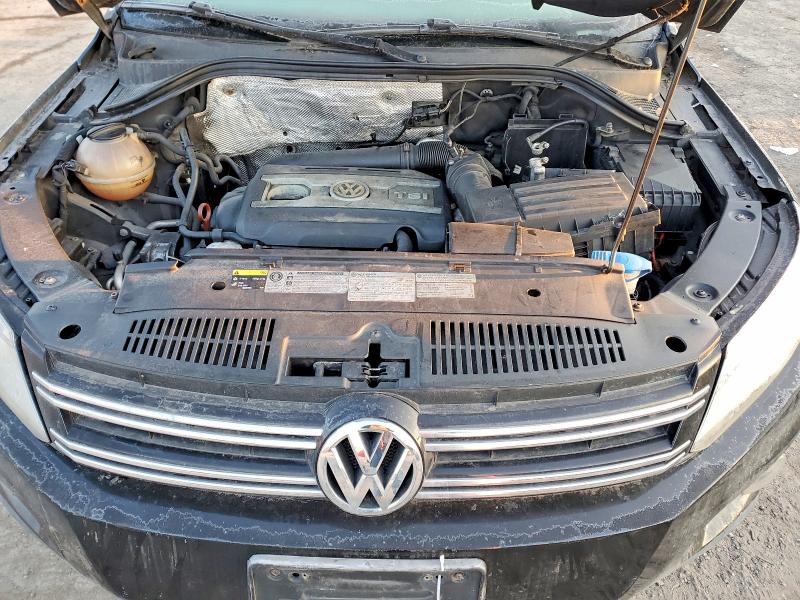 2013 Volkswagen Tiguan მანქანა იყიდება აუქციონზე, vin: WVGBV3AX9DW083952, აუქციონის ნომერი: 46897036