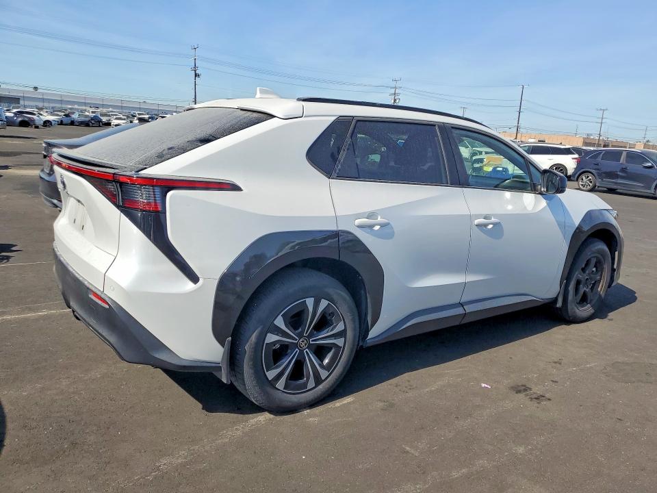 46209646 :رقم المزاد ، JTMAAAAA4PA000263 vin ، 2023 Toyota Bz4x مزاد بيع
