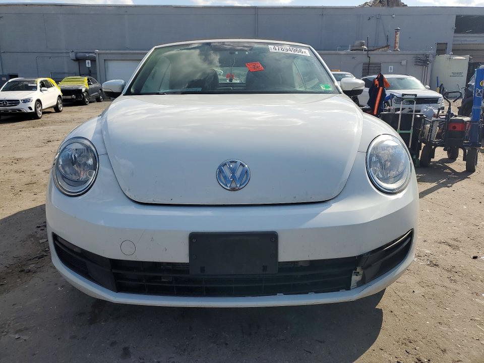 47894966 :رقم المزاد ، 3VW517AT5FM816578 vin ، 2015 Volkswagen Beetle مزاد بيع
