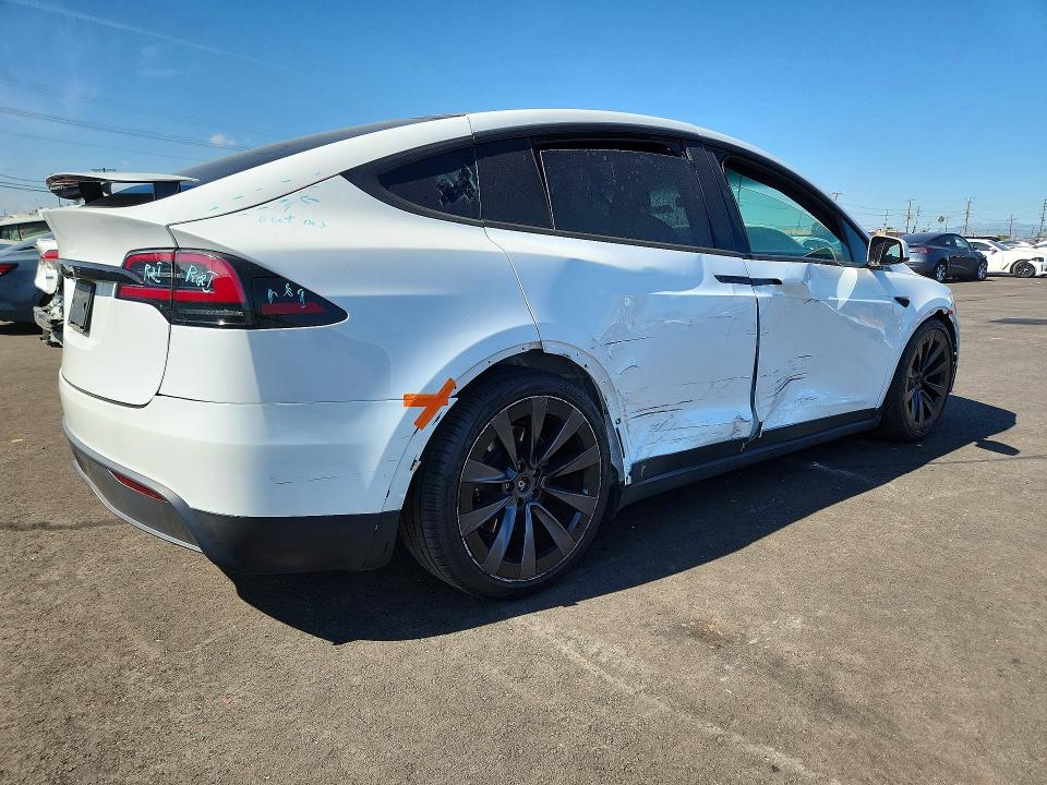 Продаж на аукціоні авто 2023 Tesla Model X, vin: 7SAXCBE5XPF385023, номер лоту: 78478915