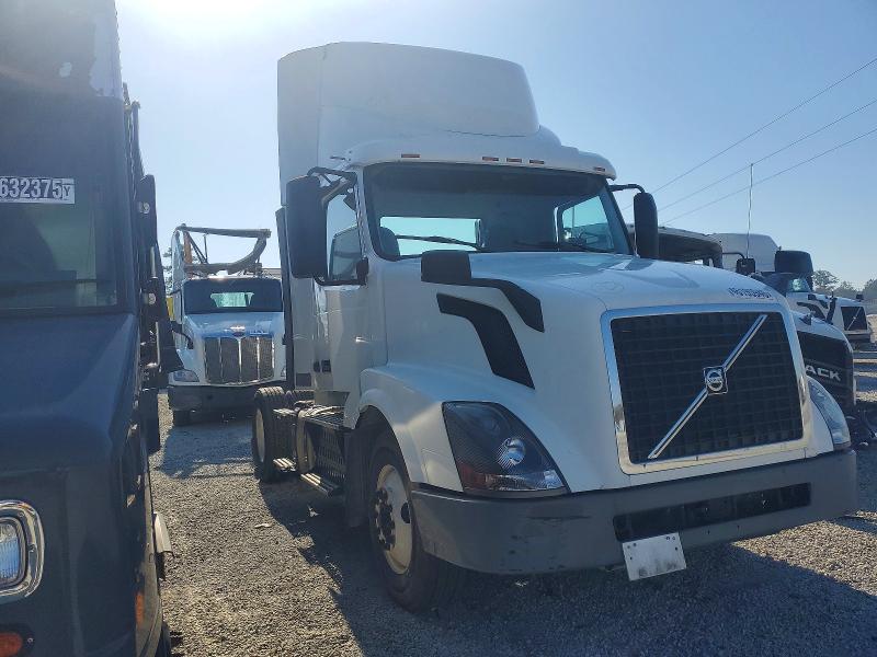 Продажа на аукционе авто 2017 Volvo Vnl, vin: 4V4N39TG5HN987983, номер лота: 46195946