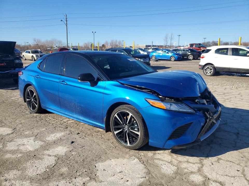 79988575 :رقم المزاد ، 4T1K61AK9LU330810 vin ، 2020 Toyota Camry مزاد بيع