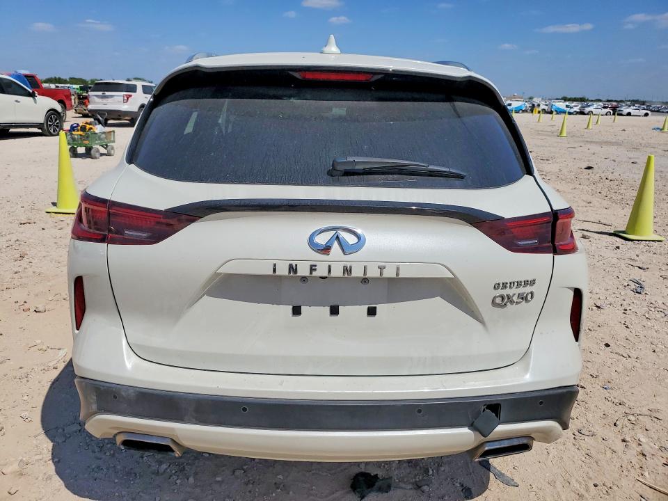 47551446 :رقم المزاد ، 3PCAJ5BA6NF120009 vin ، 2022 Infiniti Qx50 مزاد بيع