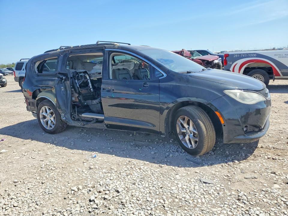 45980906 :رقم المزاد ، 2C4RC1FG3JR122674 vin ، 2018 Chrysler Pacifica مزاد بيع