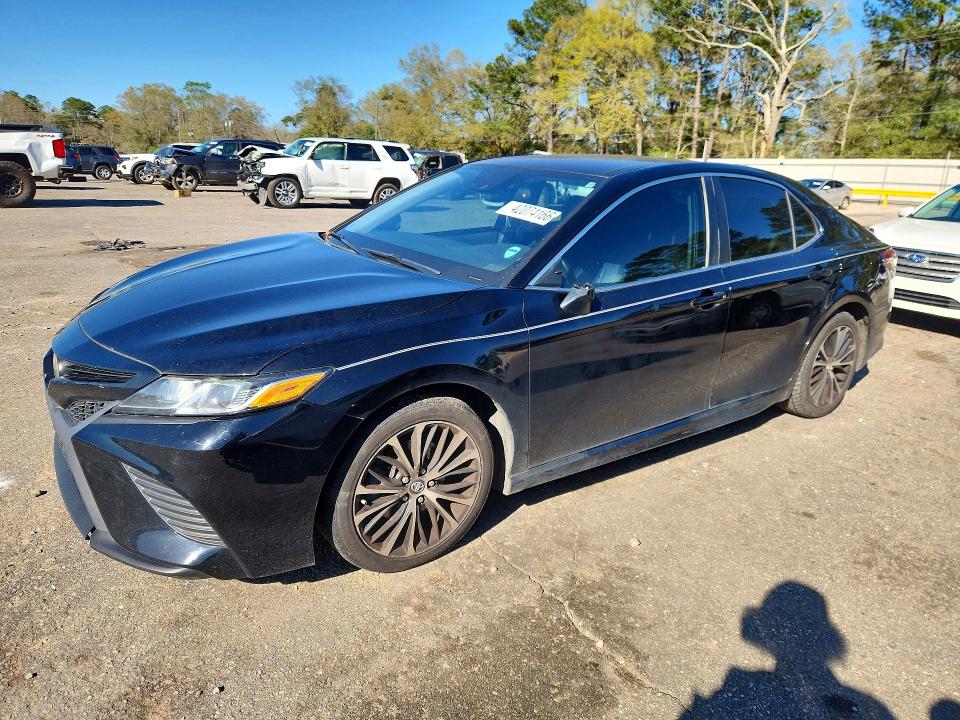 Auction sale of the 2018 Toyota Camry, vin: 4T1B11HK7JU561884, lot number: 42074166