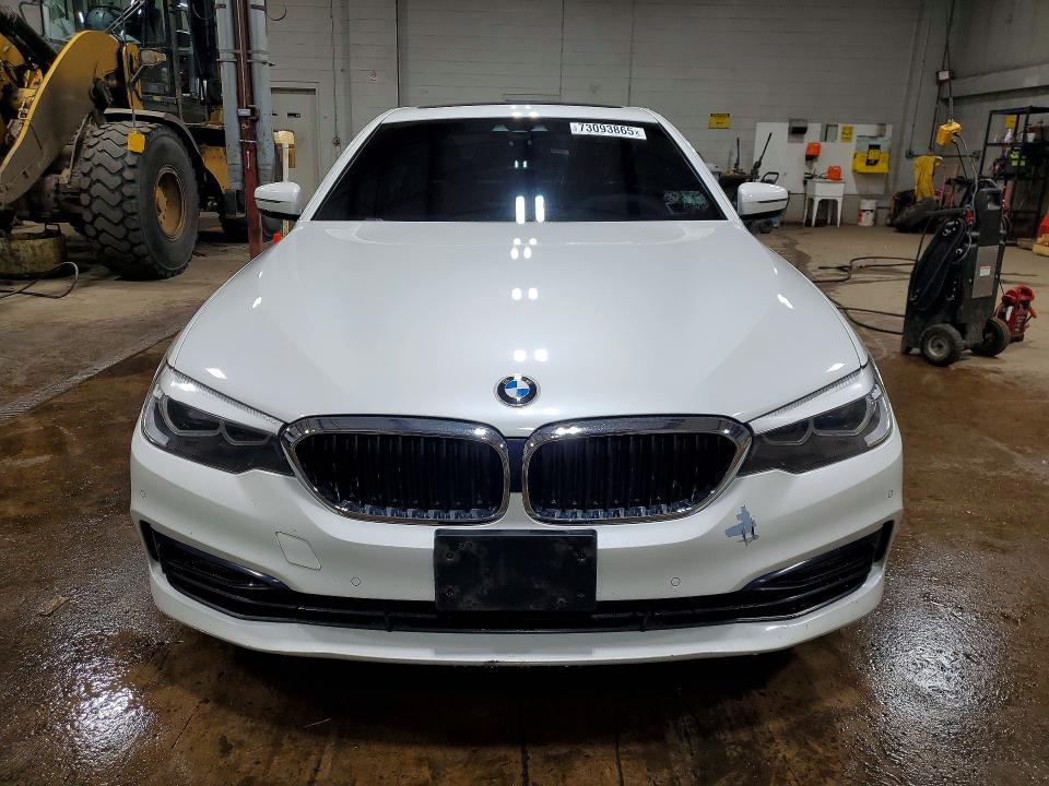 73093865 :رقم المزاد ، WBAJE7C5XJWC57526 vin ، 2018 Bmw 540 مزاد بيع