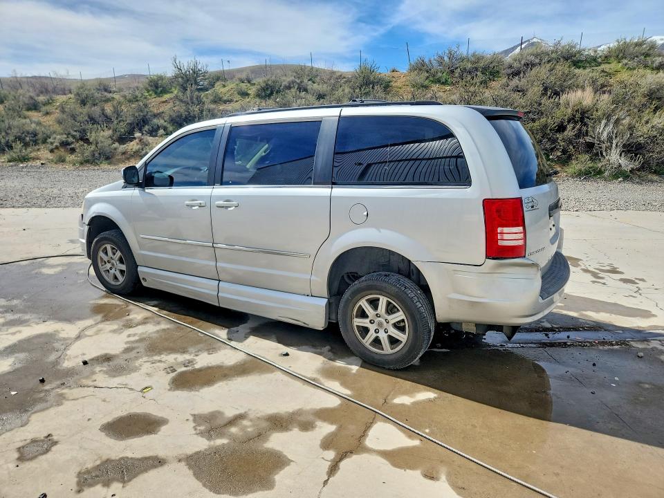 46235716 :رقم المزاد ، 2A4RR5D1XAR397909 vin ، 2010 Chrysler Town & Country مزاد بيع