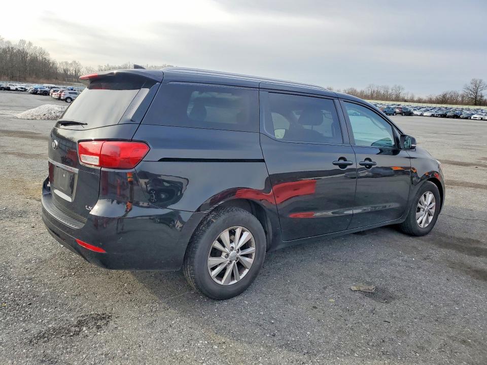 45754856 :رقم المزاد ، KNDMB5C15F6061699 vin ، 2015 Kia Sedona مزاد بيع