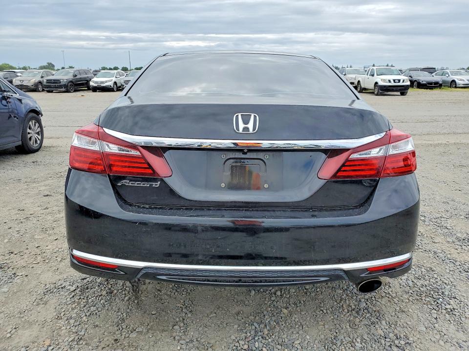 48092046 :رقم المزاد ، 1HGCR2F38GA123308 vin ، 2016 Honda Accord مزاد بيع