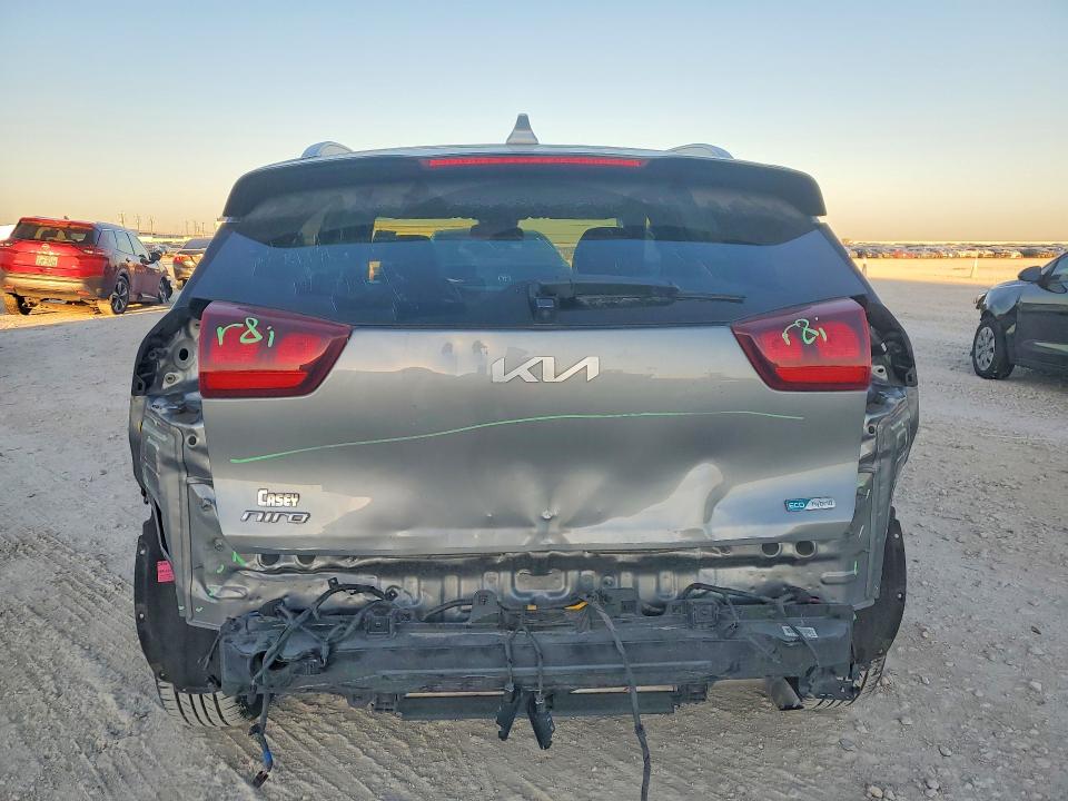 2022 Kia Niro მანქანა იყიდება აუქციონზე, vin: KNDCB3LC3N5512196, აუქციონის ნომერი: 45513106