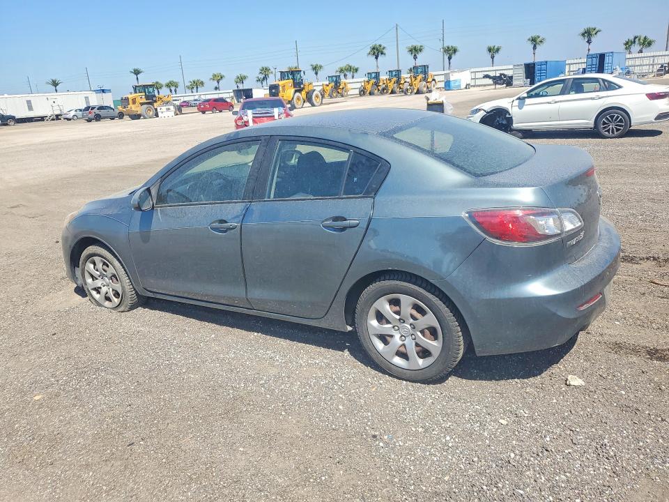 46700776 :رقم المزاد ، JM1BL1U72D1758175 vin ، 2013 Mazda 3 مزاد بيع