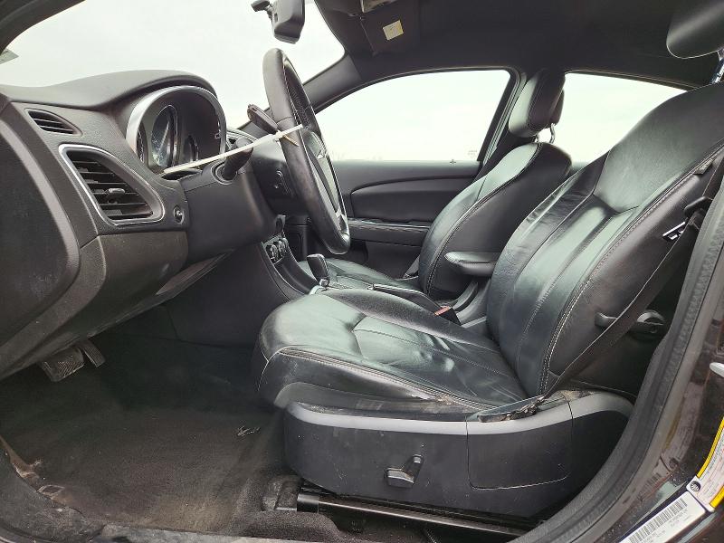 2011 Chrysler 200 მანქანა იყიდება აუქციონზე, vin: 1C3BC2FG4BN517943, აუქციონის ნომერი: 47615016