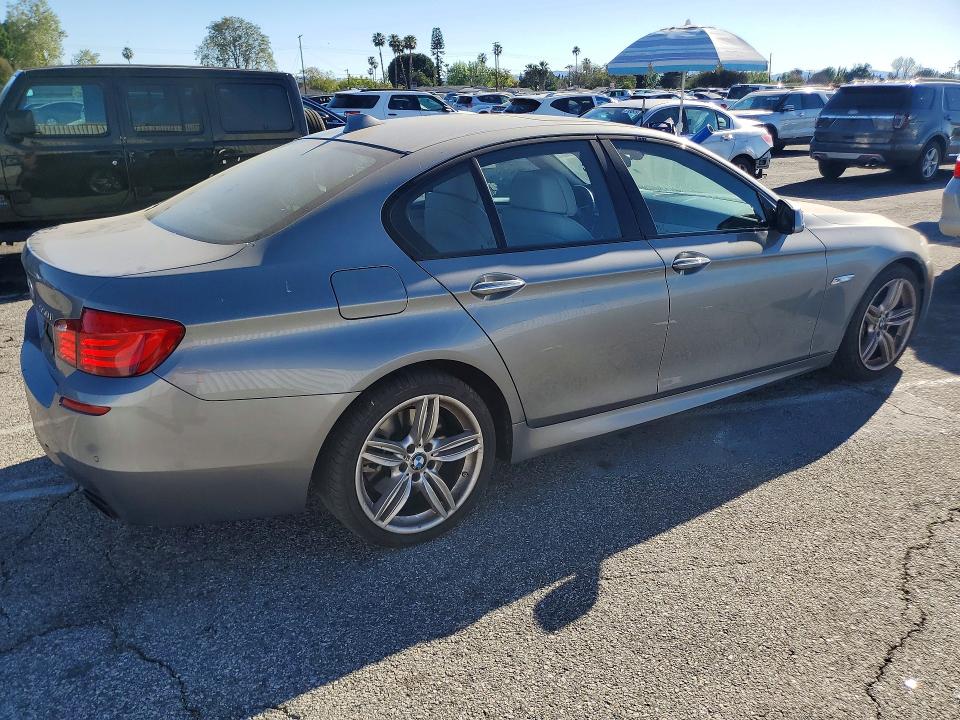 47203356 :رقم المزاد ، WBAFR9C51BC271286 vin ، 2011 Bmw 550 مزاد بيع