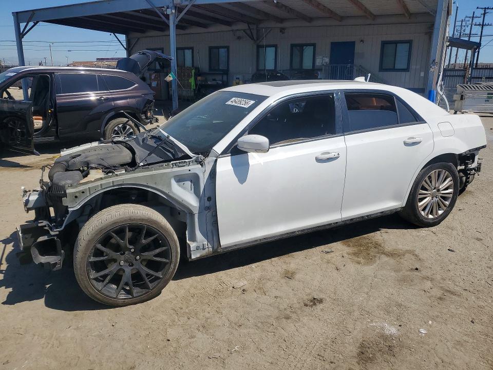2018 Chrysler 300 მანქანა იყიდება აუქციონზე, vin: 2C3CCABG4JH266367, აუქციონის ნომერი: 46489256