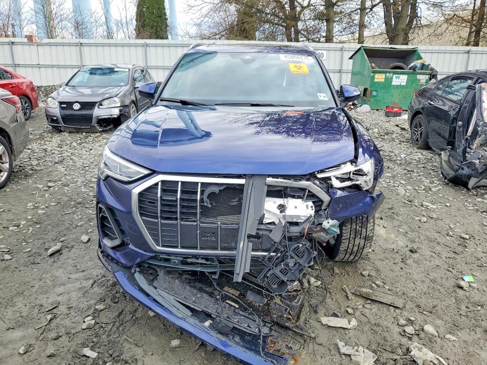 45808876 :رقم المزاد ، WA1EECF32N1020093 vin ، 2022 Audi Q3 مزاد بيع