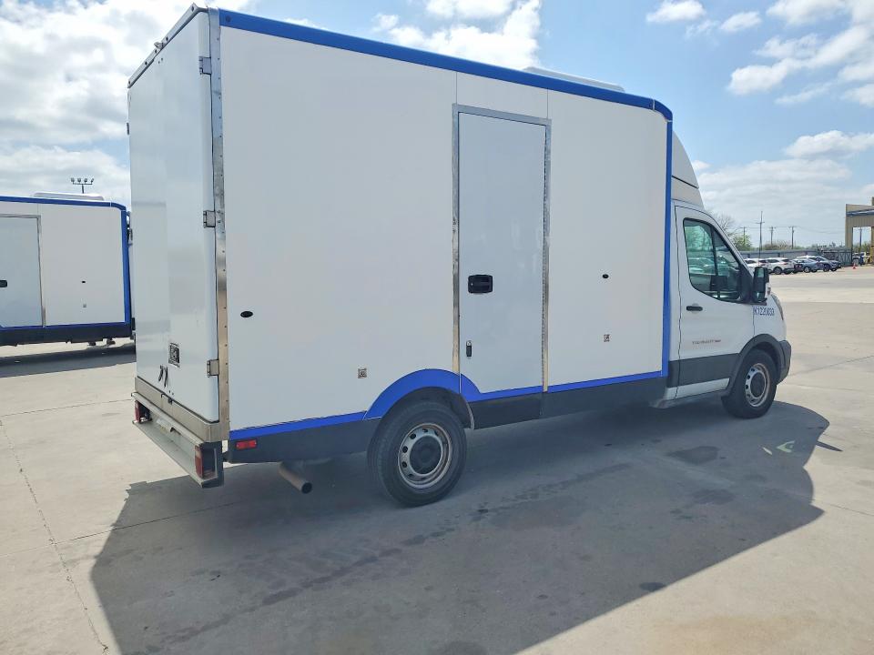 46997566 :رقم المزاد ، 1FDBW5Z82MKA96393 vin ، 2021 Ford Transit مزاد بيع