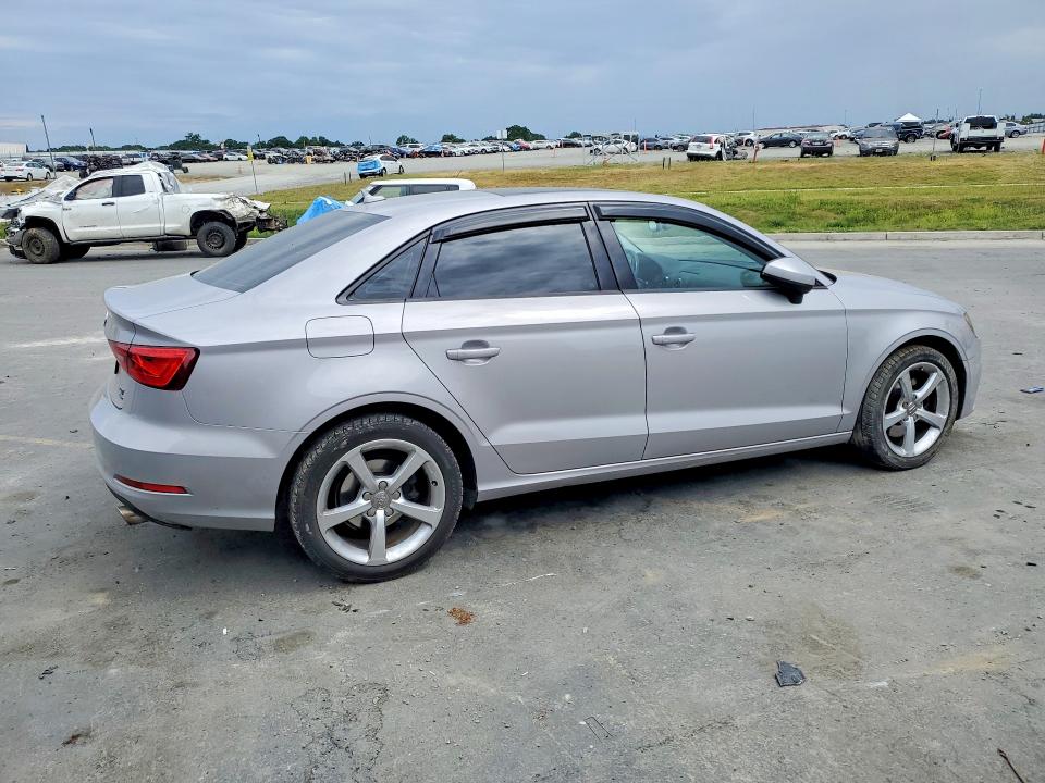 Продажа на аукционе авто 2015 Audi A3, vin: WAUBFGFF9F1012210, номер лота: 48316726